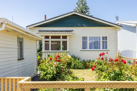 Photo of property in 135 Vigor Brown Street, Napier South, Napier, 4110