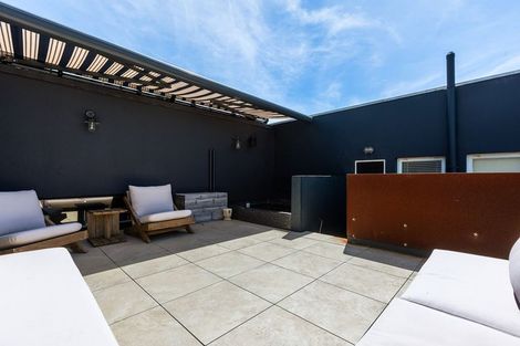 Photo of property in 29 Queen Street, New Plymouth, 4310