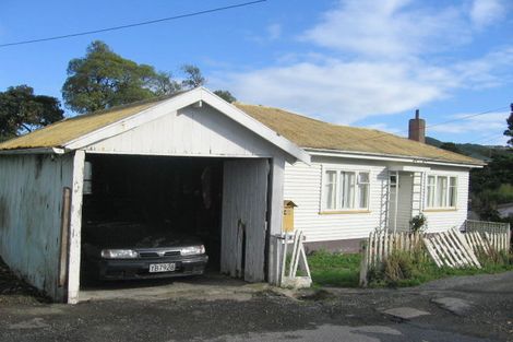 Photo of property in 51a Singers Road, Korokoro, Lower Hutt, 5012