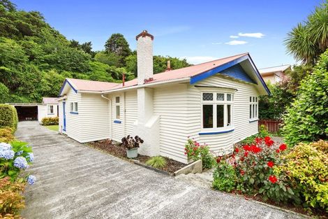 Photo of property in 24 Lincoln Avenue, Tawa, Wellington, 5028