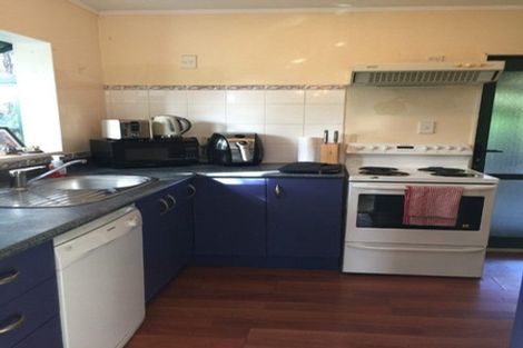 Photo of property in 43 Sunnyvale Road, Massey, Auckland, 0614