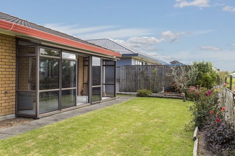 Photo of property in 11 Pengelly Place, Parakai, 0830