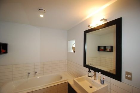 Photo of property in Chews Lane Apartments, 16e/9 Chews Lane, Wellington Central, Wellington, 6011