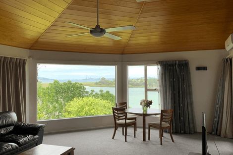 Photo of property in 153b West Harbour Drive, West Harbour, Auckland, 0618