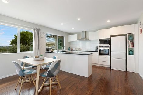 Photo of property in 38e Hetherington Road, Ranui, Auckland, 0612