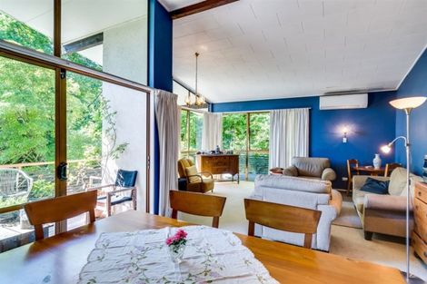 Photo of property in 16 Burns Road, Hospital Hill, Napier, 4110