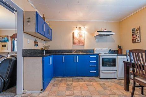 Photo of property in 4 Rosalie Terrace, Kelvin Grove, Palmerston North, 4414