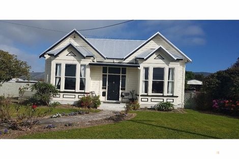 Photo of property in 15 Coronation Street, Waimate, 7924