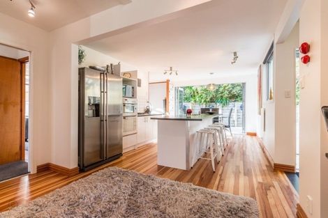 Photo of property in 52 Black Rock Road, Newlands, Wellington, 6037