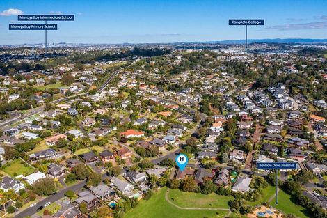 Photo of property in 1 Crestview Place, Browns Bay, Auckland, 0630