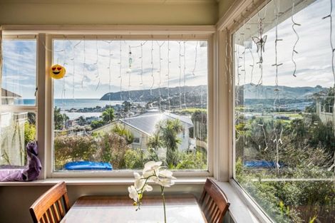 Photo of property in 24 Taupo Crescent, Plimmerton, Porirua, 5026