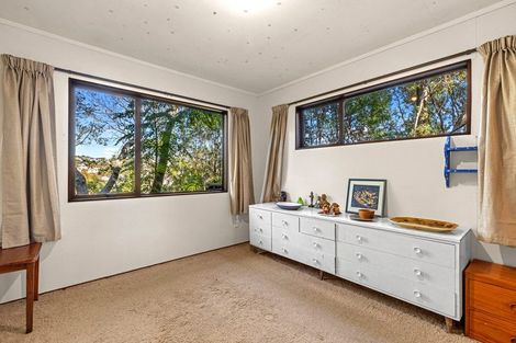 Photo of property in 8 Morlie Place, Torbay, Auckland, 0630