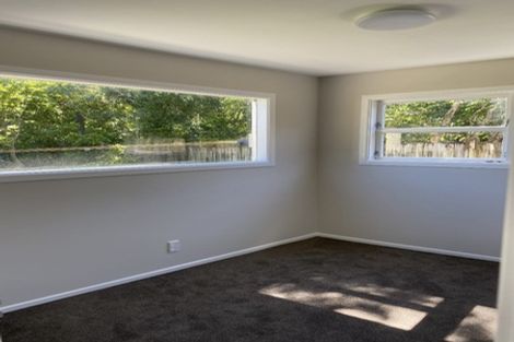 Photo of property in 15 Pekanga Road, Normandale, Lower Hutt, 5010