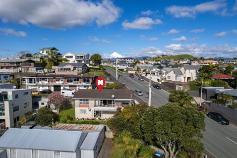 Photo of property in 21 Bayly Road, Moturoa, New Plymouth, 4310
