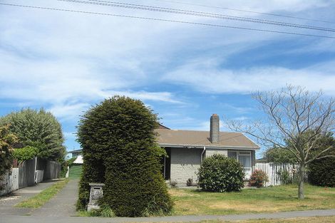 Photo of property in 15 Lake Terrace Road, Burwood, Christchurch, 8061
