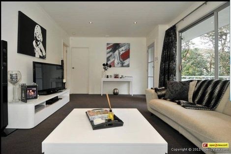 Photo of property in 61 Peach Road, Glenfield, Auckland, 0629