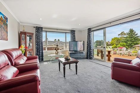 Photo of property in 41 Parkhaven Drive, Rosehill, Papakura, 2113