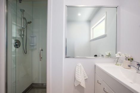 Photo of property in 17 Southern Cross Crescent, Island Bay, Wellington, 6023
