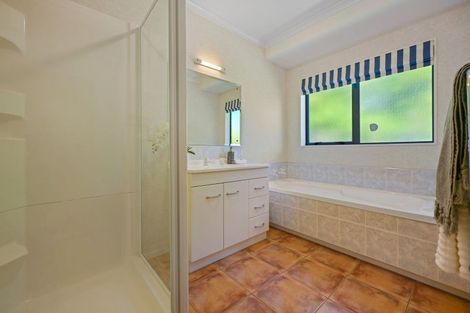 Photo of property in 2 Wilfred Street, St Andrews, Hamilton, 3200