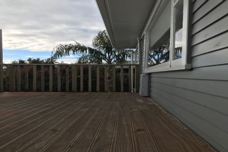 Photo of property in 2/563 East Coast Road, Browns Bay, Auckland, 0630