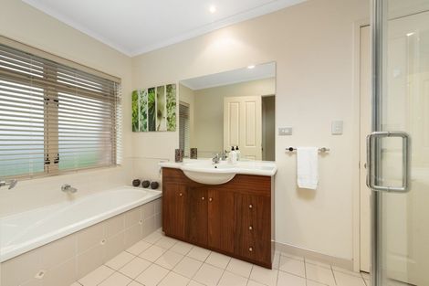 Photo of property in 5 Riddington Rise, Ohauiti, Tauranga, 3112