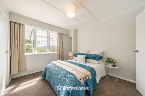 Photo of property in 11 Hill Grove, Naenae, Lower Hutt, 5011