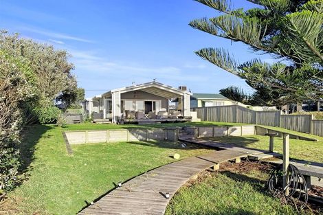 Photo of property in 343 Pukehina Parade, Pukehina, Te Puke, 3189