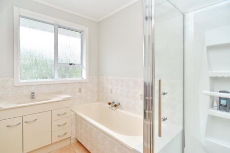 Photo of property in 10 Weston Place, Rangiora, 7400