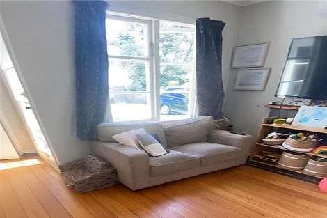 Photo of property in 43 Martin Road, Paraparaumu Beach, Paraparaumu, 5032