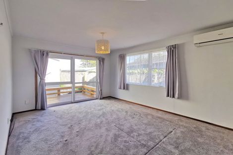 Photo of property in 123 Edgewater Drive, Pakuranga, Auckland, 2010