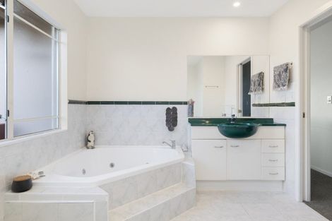 Photo of property in 6c Reynolds Road, Pukekohe, 2120