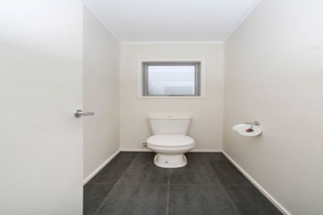 Photo of property in 29a Sylvan Crescent, Te Atatu South, Auckland, 0610