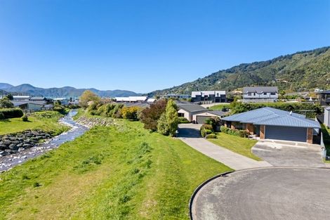 Photo of property in 19 Captains Close, Waikawa, Picton, 7220
