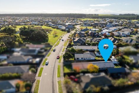 Photo of property in 2/32 Lamorna Road, Parklands, Christchurch, 8083