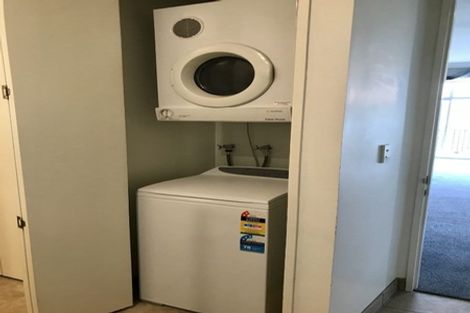 Photo of property in 9/37 Majoribanks Street, Mount Victoria, Wellington, 6011