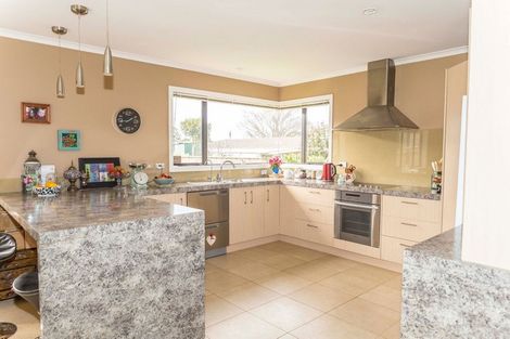 Photo of property in 8a Allan Street, Dannevirke, 4930