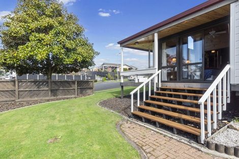 Photo of property in 25 Madill Road, St Andrews, Hamilton, 3200