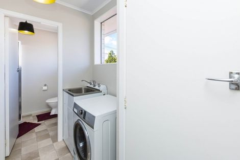 Photo of property in 2/39 Palmer Court, Silverstream, Upper Hutt, 5019