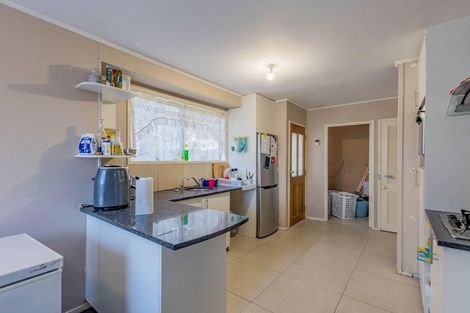 Photo of property in 11 Kilcar Place, Massey, Auckland, 0614