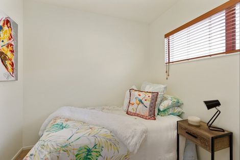 Photo of property in 33f Florence Avenue, Orewa, 0931