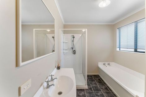 Photo of property in 2 Mayer Crescent, Wakefield, 7025