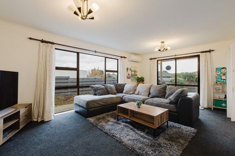 Photo of property in 43 Pencarrow Street, Highbury, Palmerston North, 4412