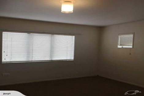 Photo of property in 1/6 John Jennings Drive, Oteha, Auckland, 0632