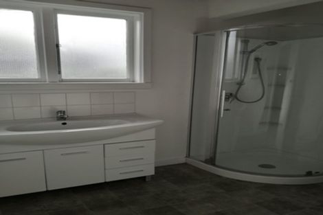 Photo of property in 124 Maidstone Road, Ilam, Christchurch, 8041