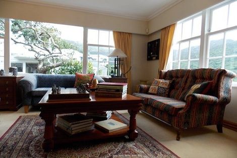 Photo of property in 15 Doris Gordon Crescent, Crofton Downs, Wellington, 6035