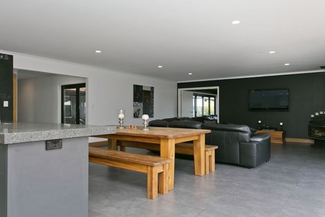 Photo of property in 25 Piro Place, Acacia Bay, Taupo, 3385