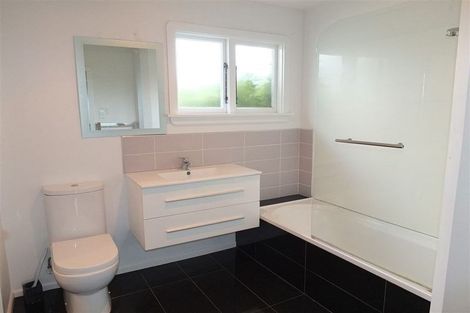 Photo of property in 106 Avonhead Road, Avonhead, Christchurch, 8042