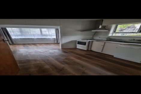 Photo of property in 18 Whakawhiti Street, Marfell, New Plymouth, 4310