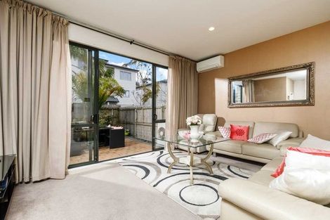 Photo of property in 40/22 Northcross Drive, Oteha, Auckland, 0632
