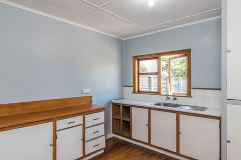 Photo of property in 37 Dale Road, Raumati South, Paraparaumu, 5032